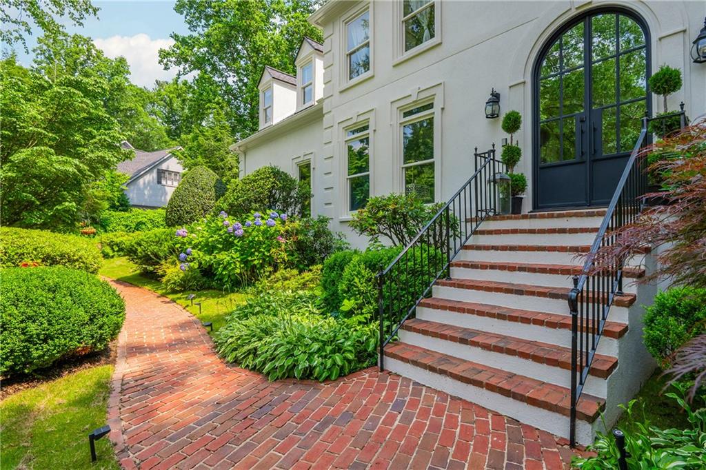 341 Lands Mill SE