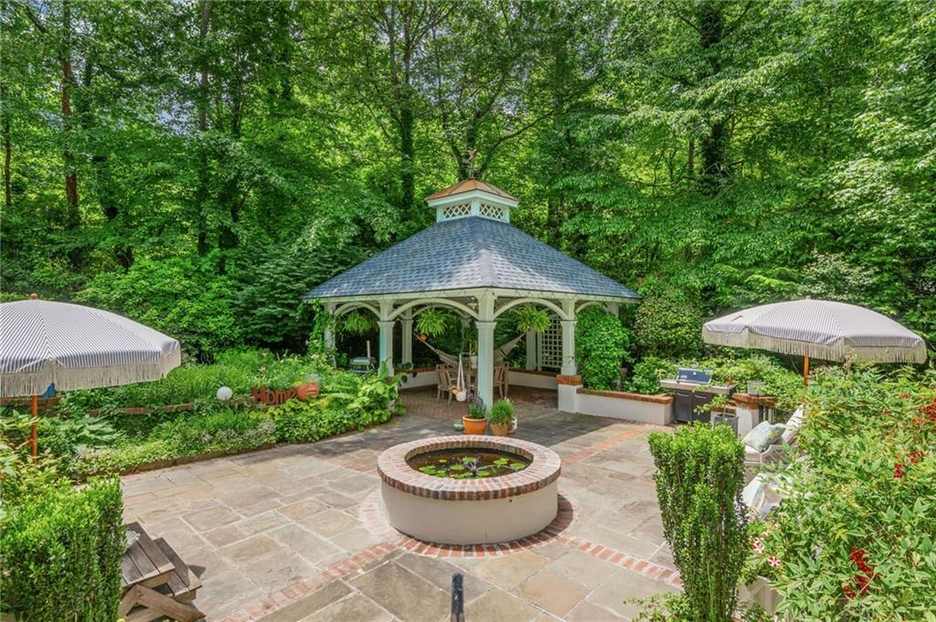 341 Lands Mill SE