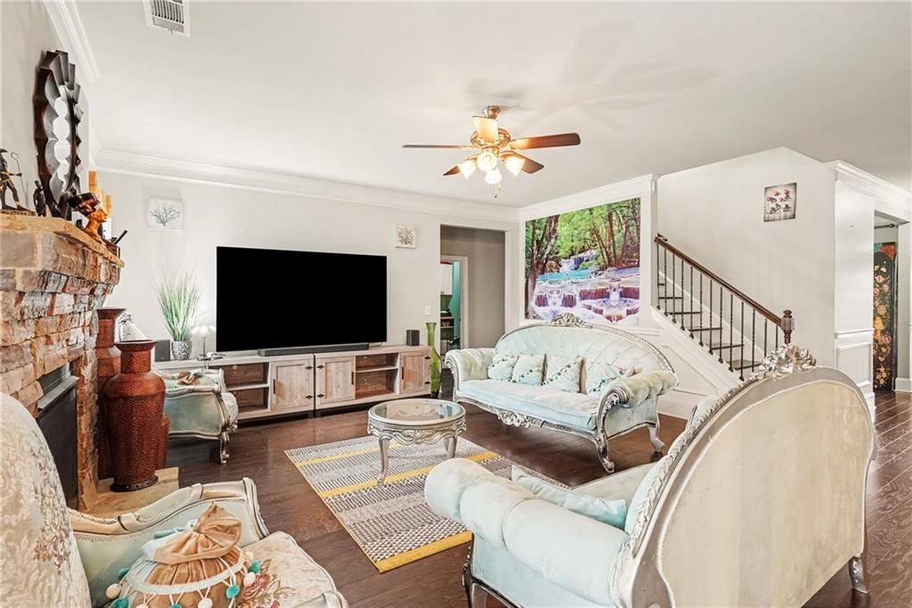 104 Gambier Cove