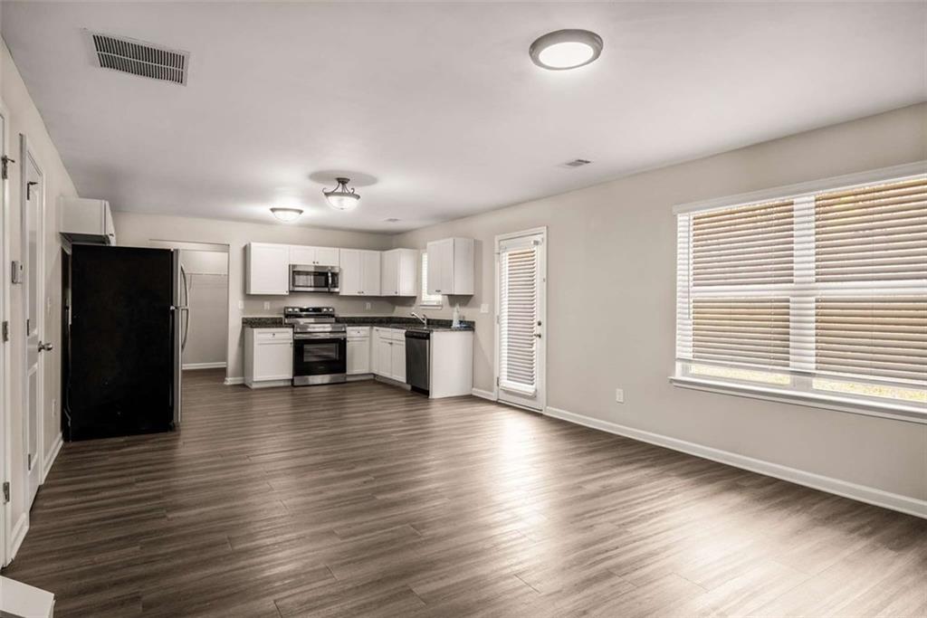 325 Nutwood Trace, Locust Grove, Georgia image 4