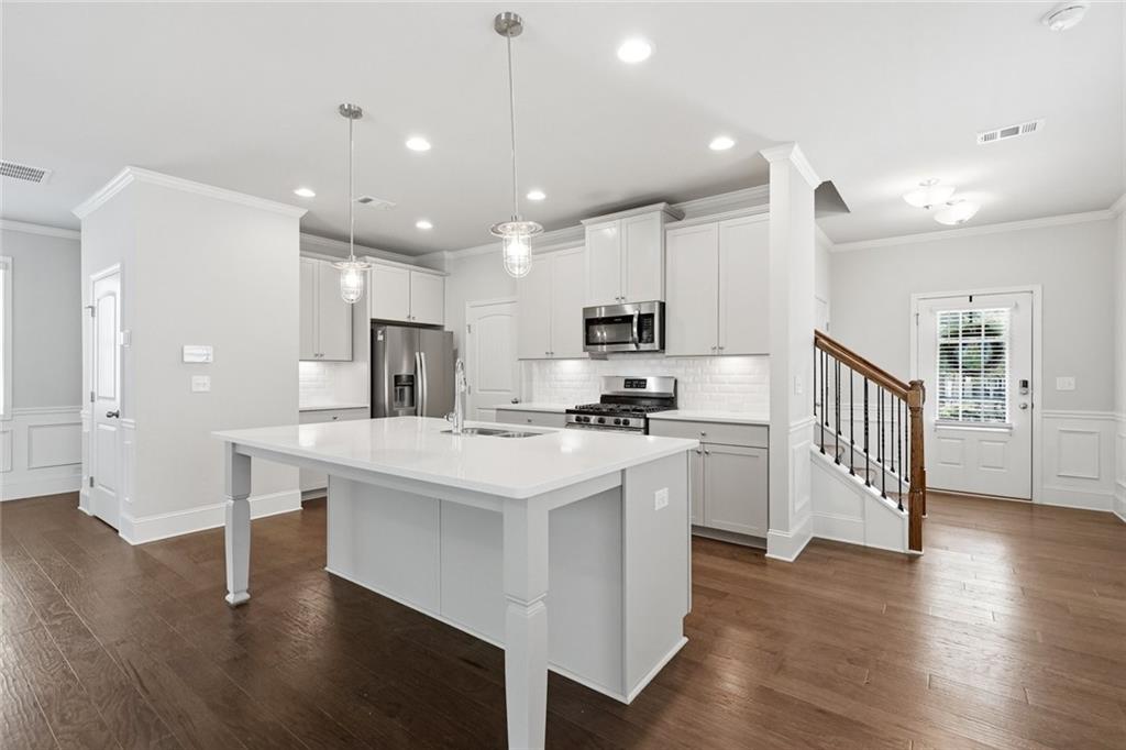 6464 Crosscreek Lane