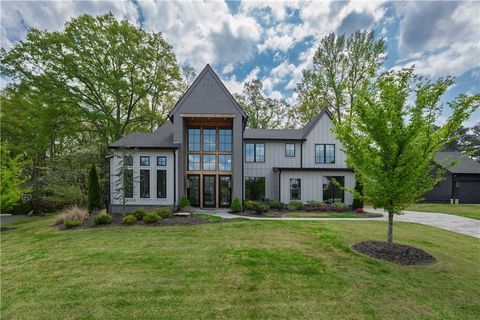 Photo of 135 Mayfield Circle, Alpharetta, GA 30009 (MLS # 7755262)