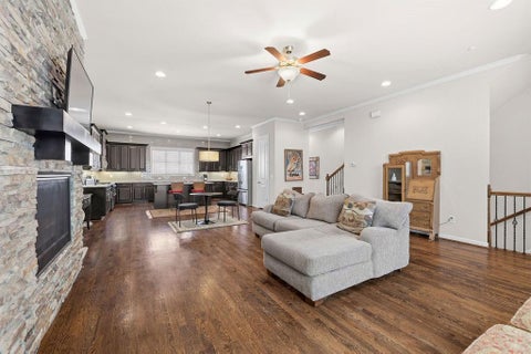 Townhouse For Sale - 917 Dumaine Trace<br/> Atlanta, GA 30328