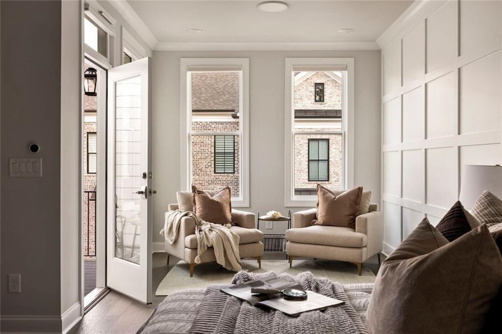 Towns On Thompson - Residential