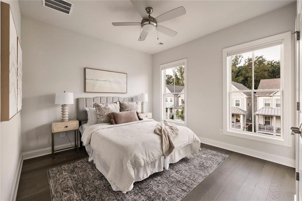 Towns On Thompson - Residential