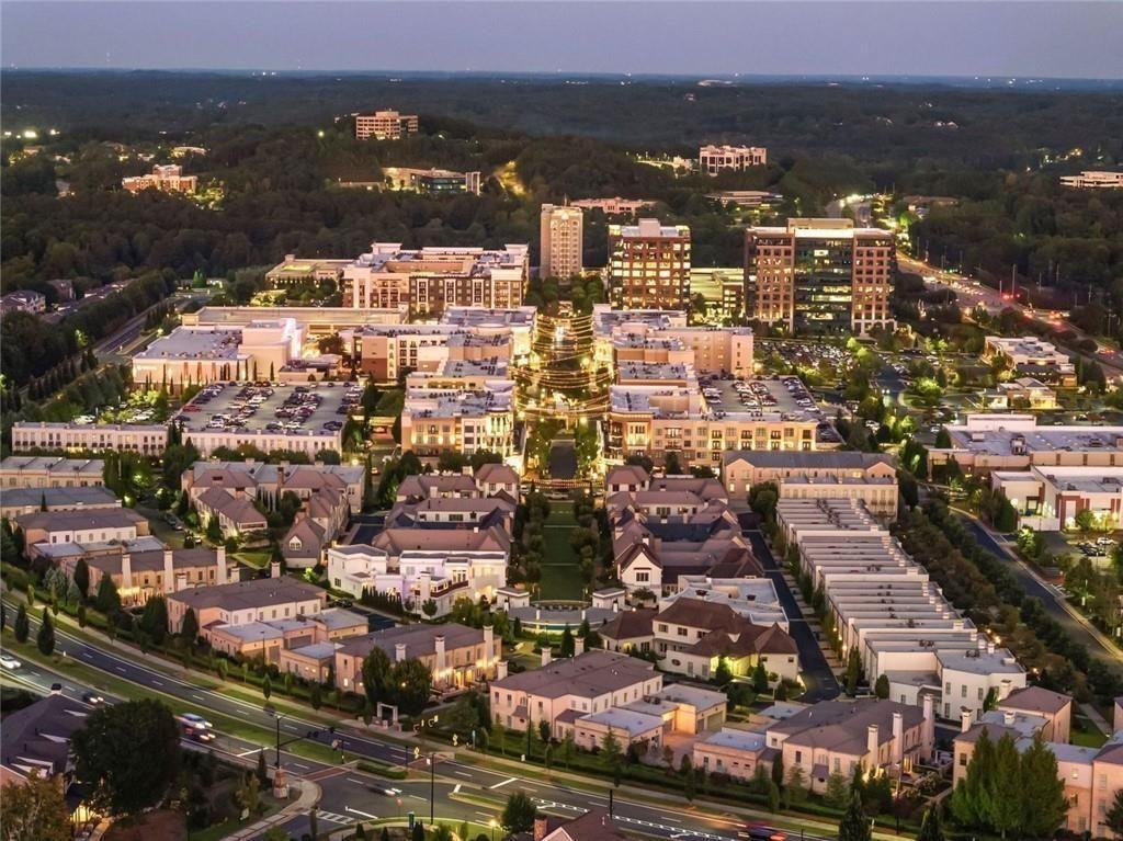 Towns On Thompson - Residential