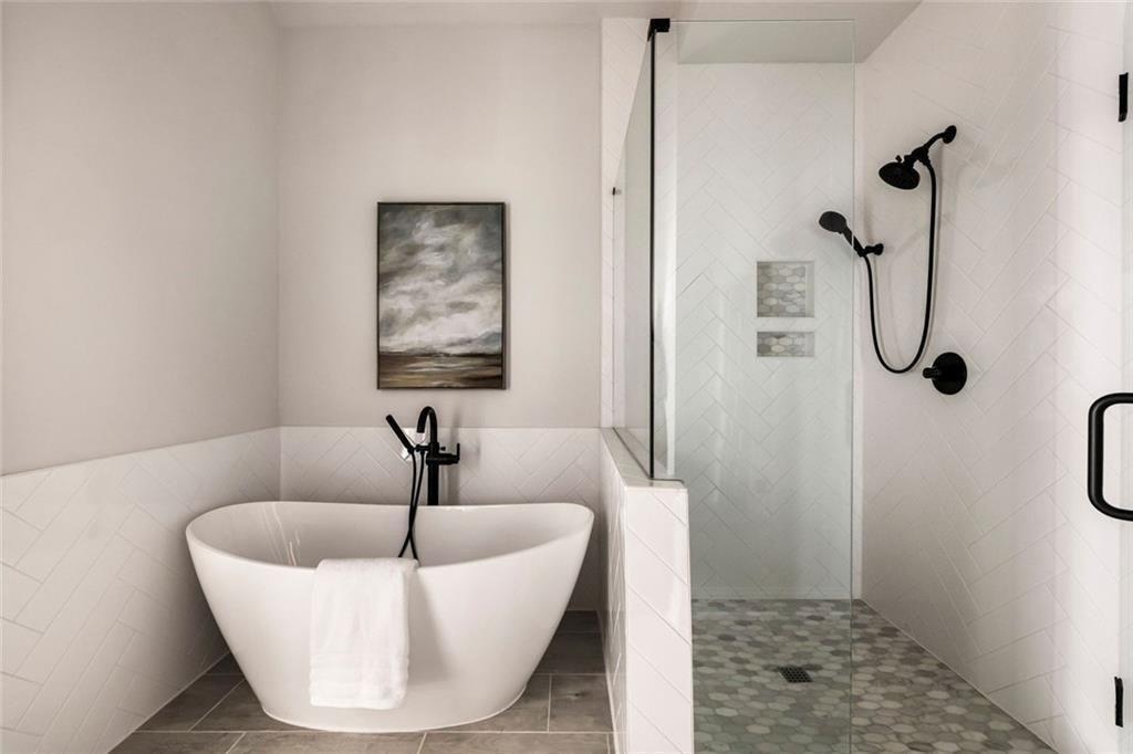 Towns On Thompson - Residential