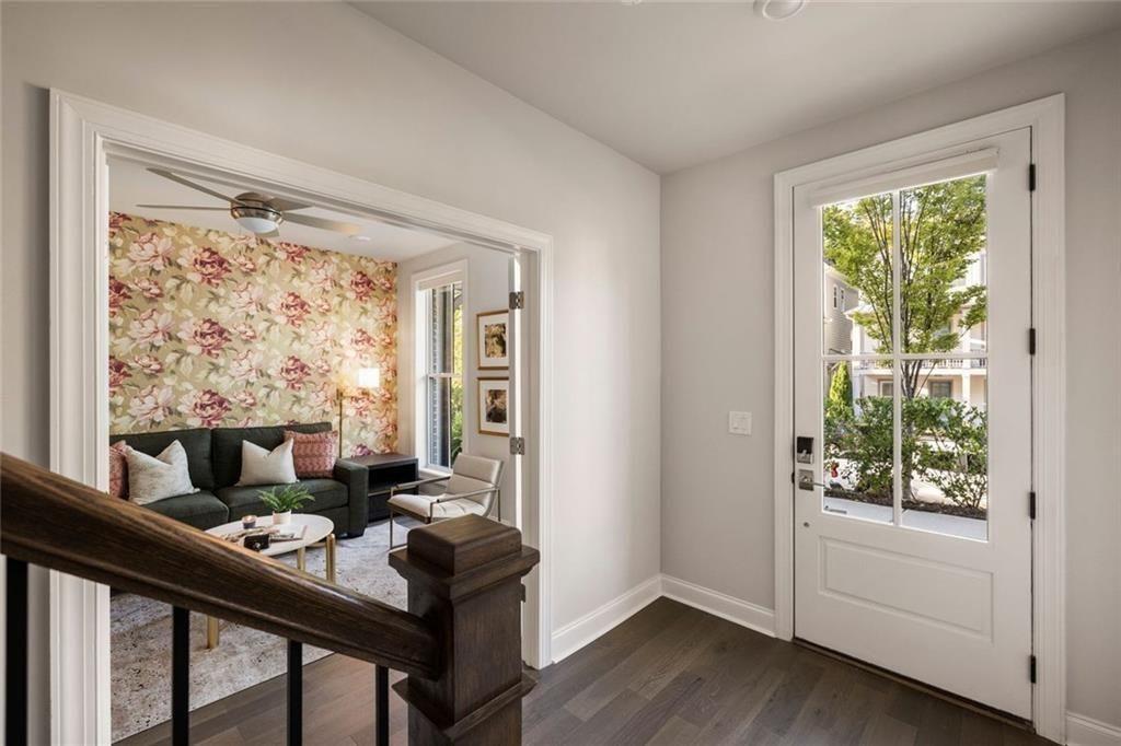 Towns On Thompson - Residential