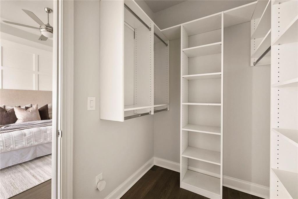 Towns On Thompson - Residential