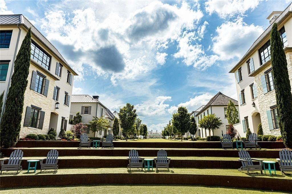 Towns On Thompson - Residential