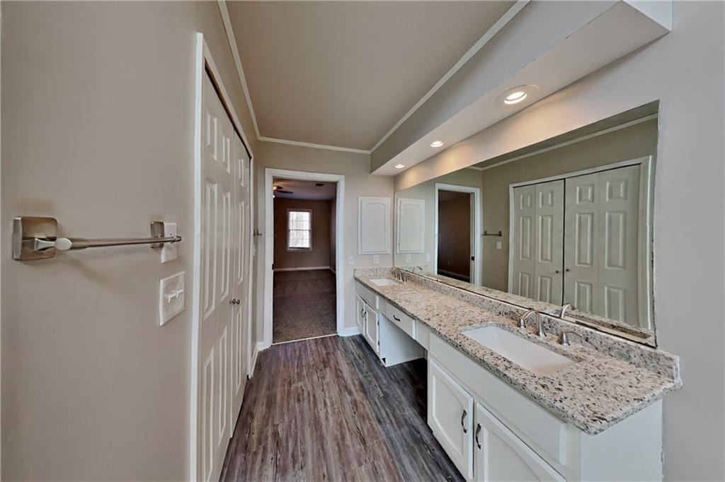 4614 Blakedale Circle, Roswell, Georgia image 11