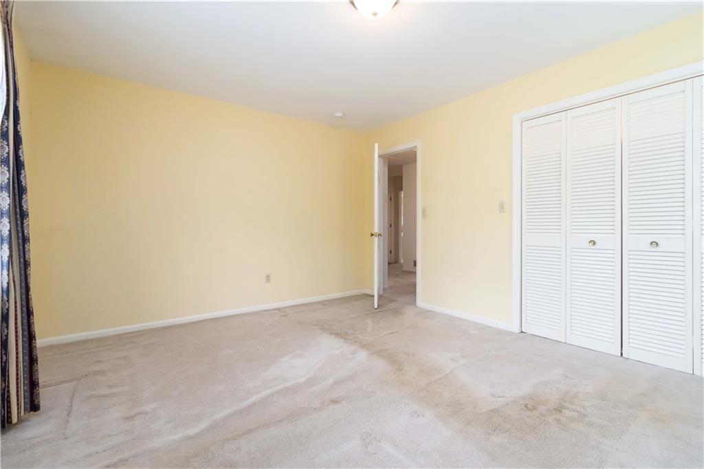 2343 Kings Point Drive, Dunwoody, Georgia image 34