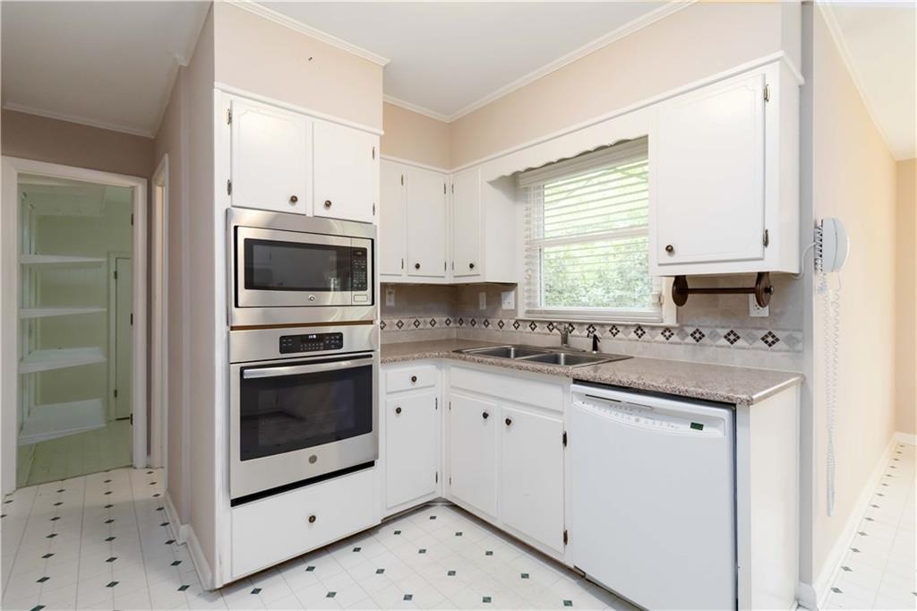 2343 Kings Point Drive, Dunwoody, Georgia image 15
