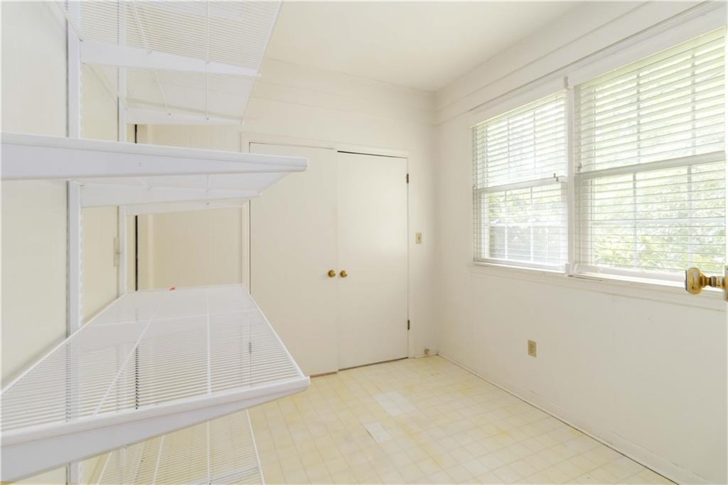 2343 Kings Point Drive, Dunwoody, Georgia image 30