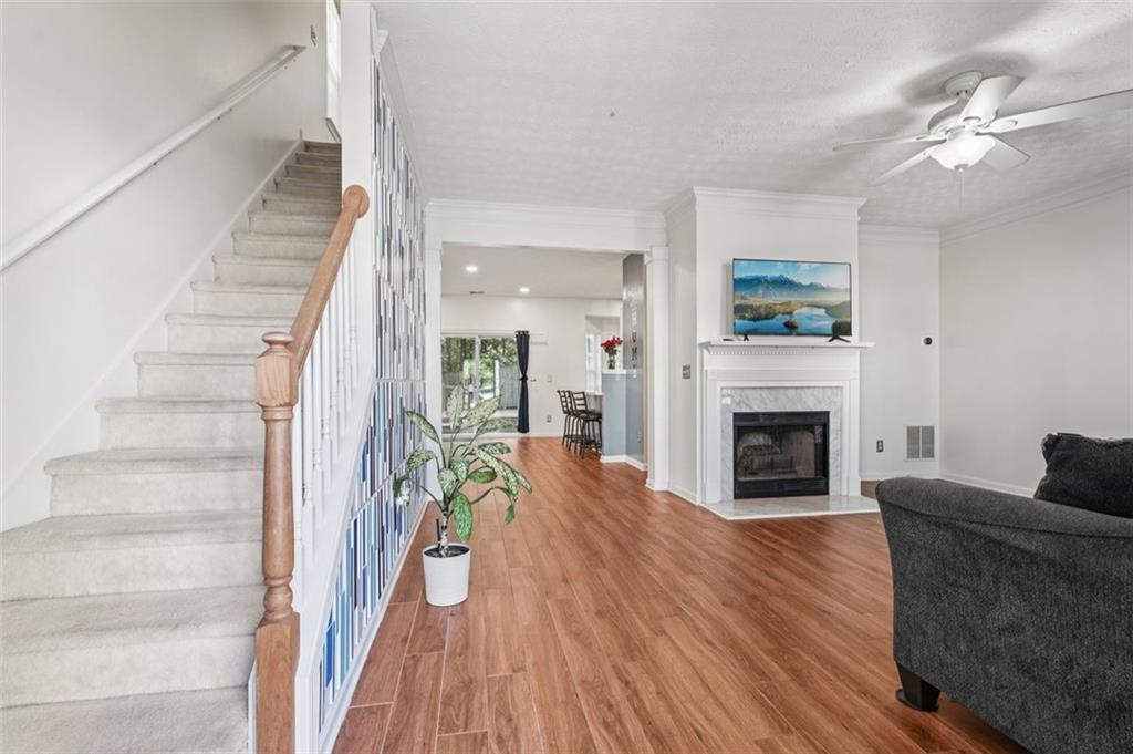 4491 Thorngate Lane