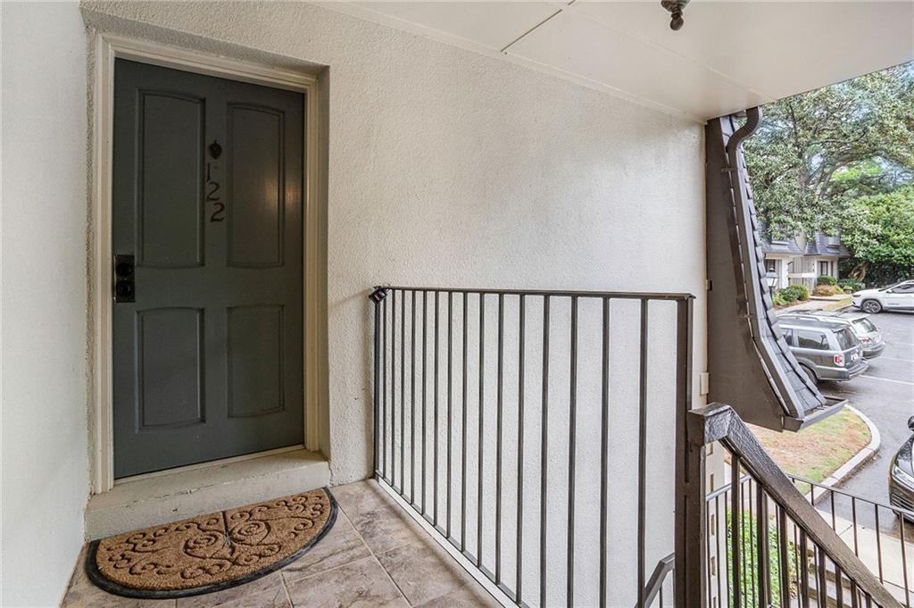 122 Maison Place NW