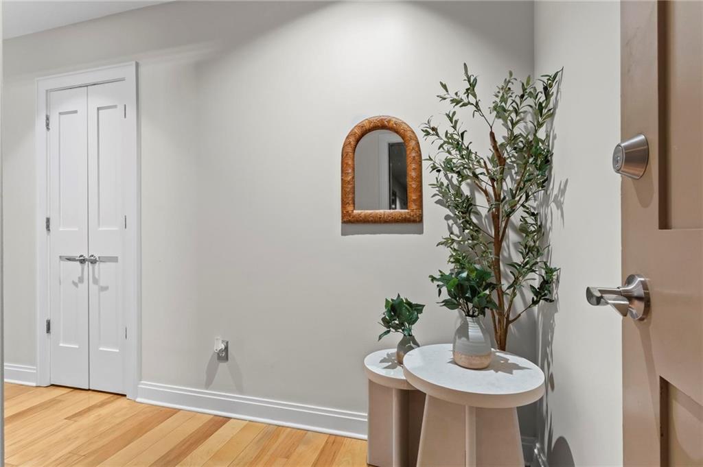 905 Juniper Street NE 808