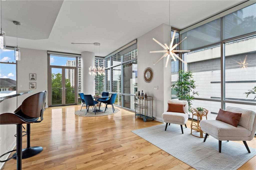 905 Juniper Street NE 808