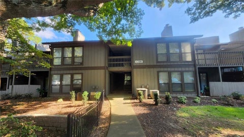 Condo For Rent - 214 Smokerise Circle<br/> Marietta, GA 30067