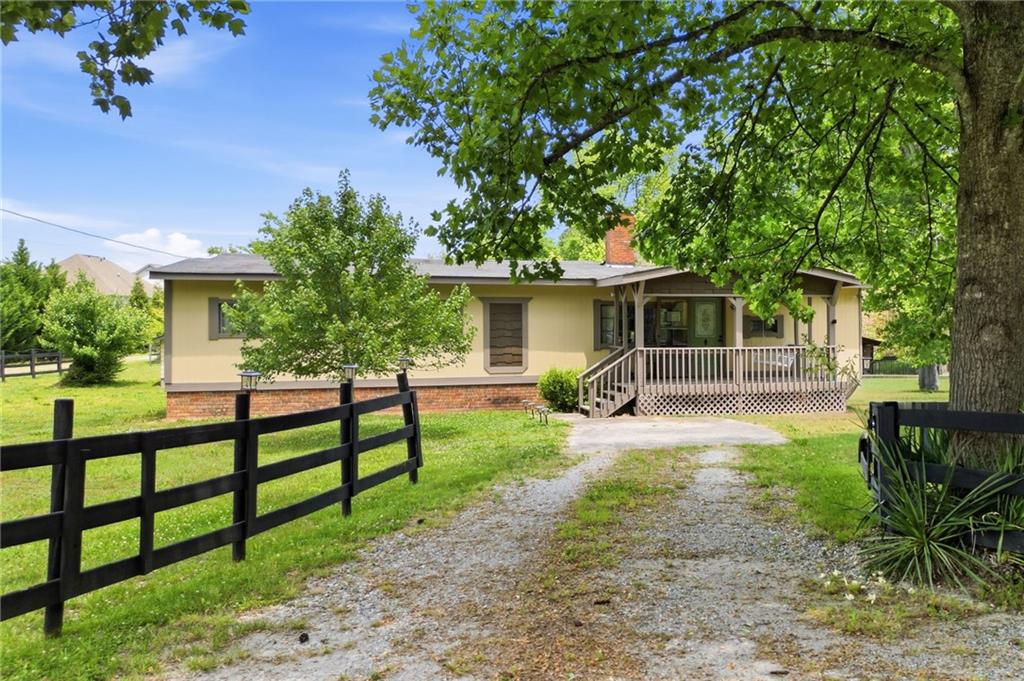 7470 Hightower Circle