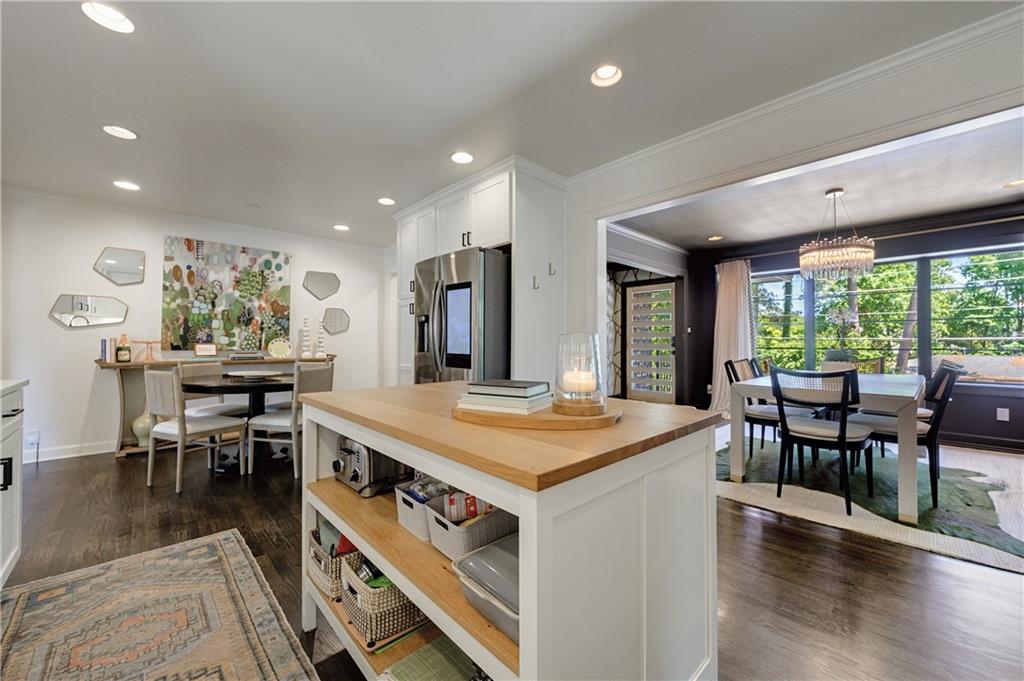 2334 Cortez Way NE