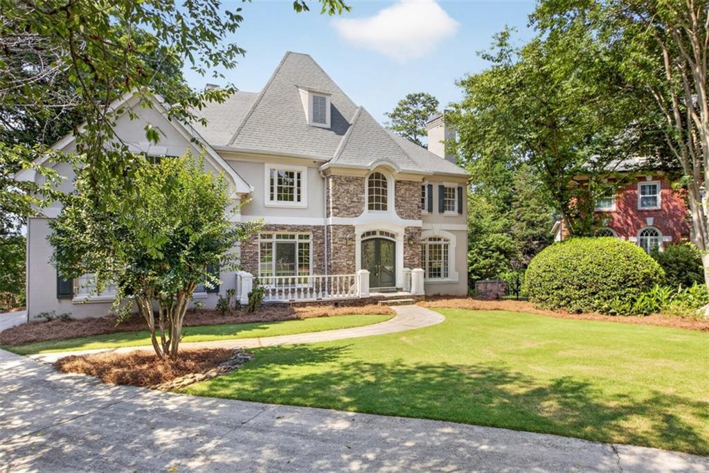 6211 Blackberry Hill
