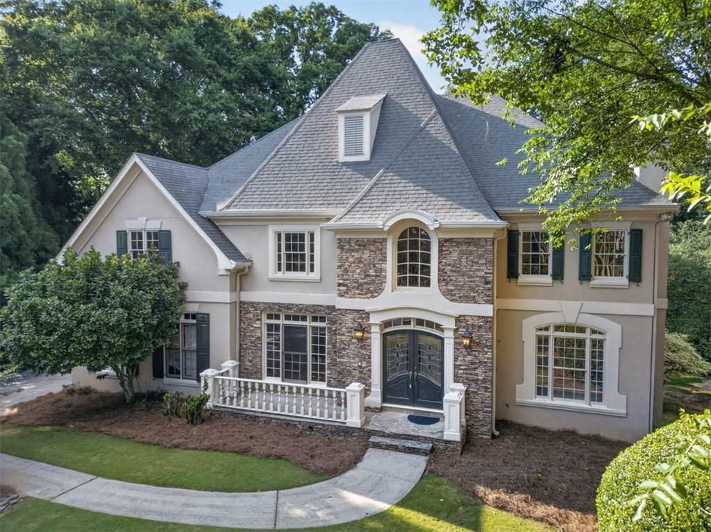 6211 Blackberry Hill