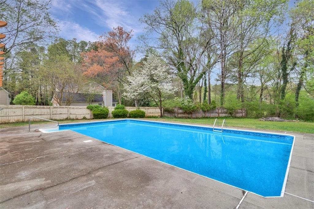 10540 Willow View Circle, Alpharetta, Georgia image 39