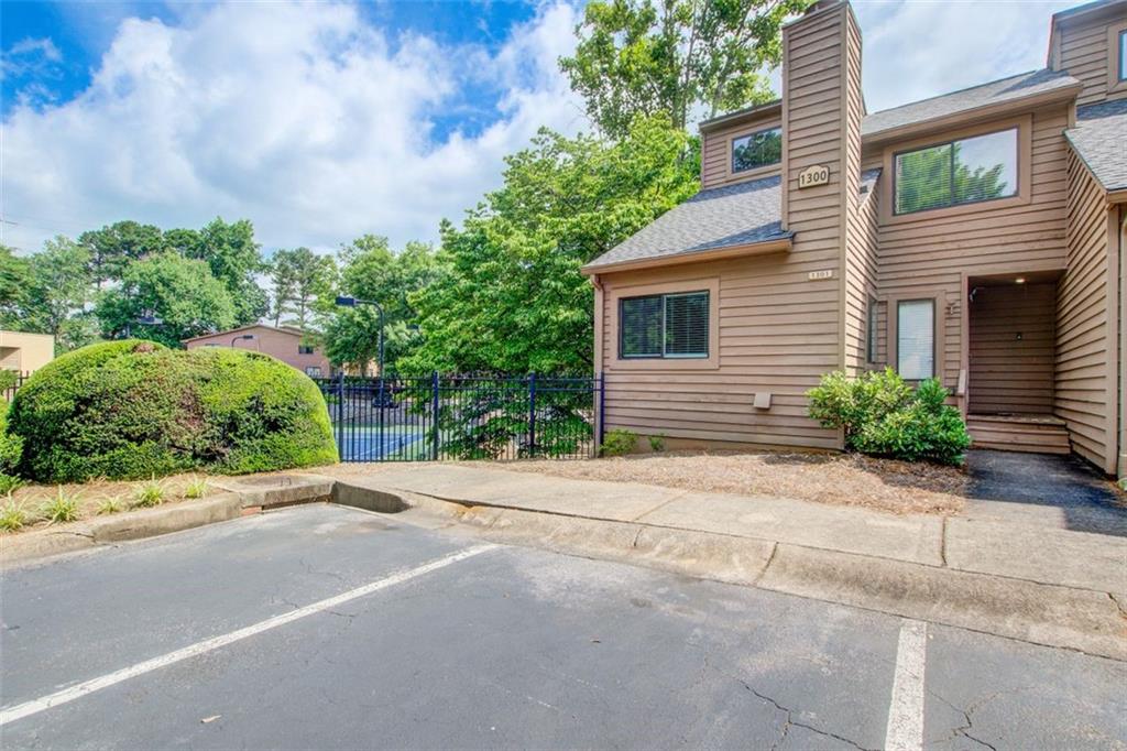 Parkaire Crossing - Residential