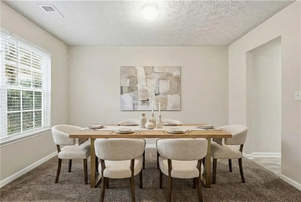 Atlanta, Georgia 30349, United States, 5 Bedrooms Bedrooms, ,3 BathroomsBathrooms,Residential,Active,252026