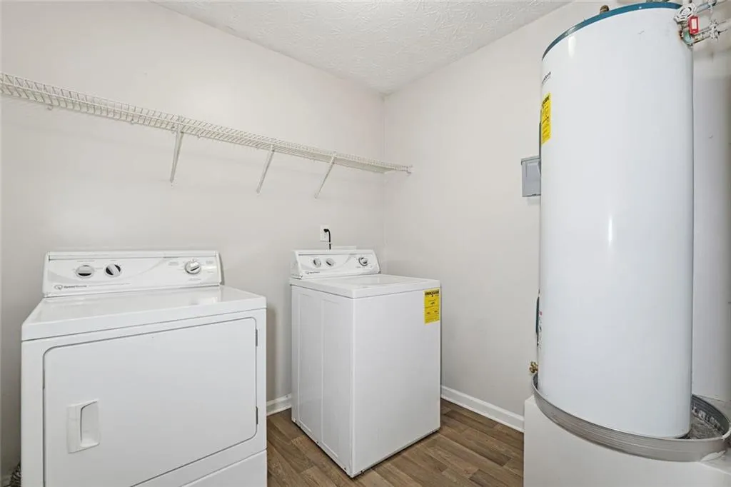 Atlanta, Georgia 30349, United States, 5 Bedrooms Bedrooms, ,3 BathroomsBathrooms,Residential,Active,252026