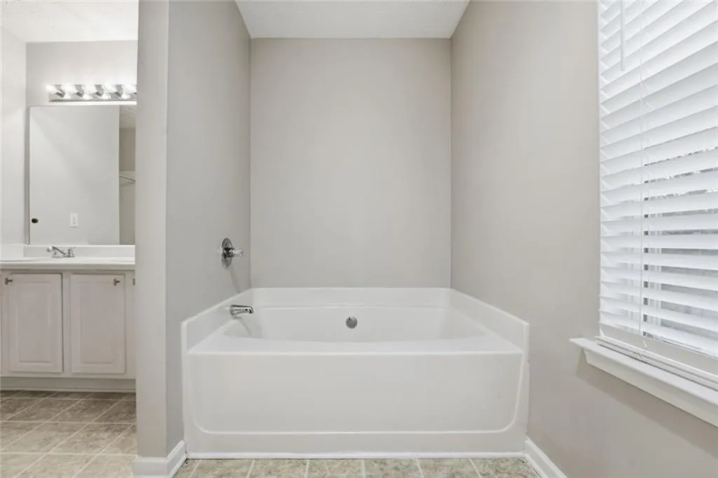 Atlanta, Georgia 30349, United States, 5 Bedrooms Bedrooms, ,3 BathroomsBathrooms,Residential,Active,252026