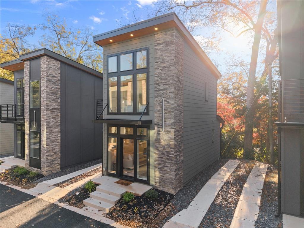 518 Nightfire Court SW