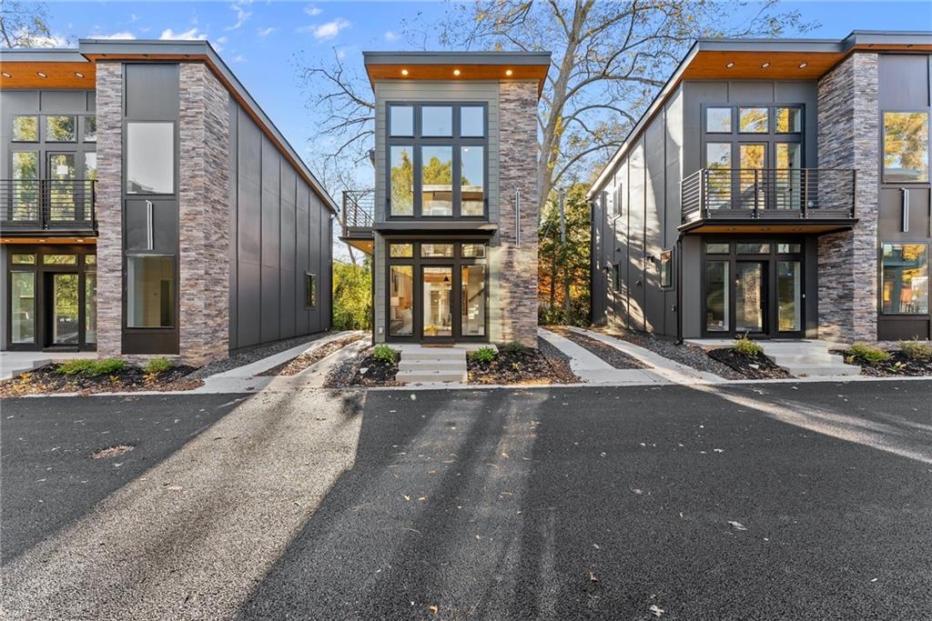 518 Nightfire Court SW