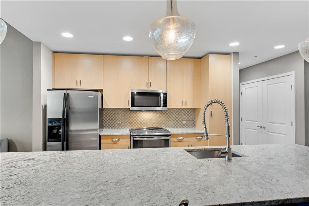 860 Peachtree Street NE 2504