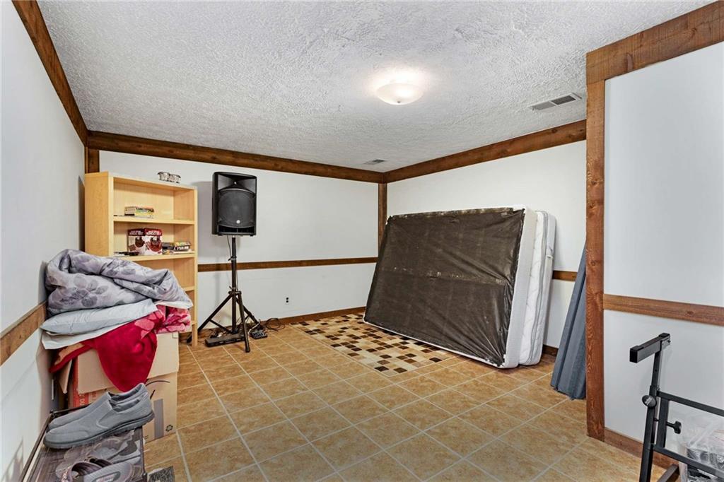 9295 Martin Road, Roswell, Georgia image 34