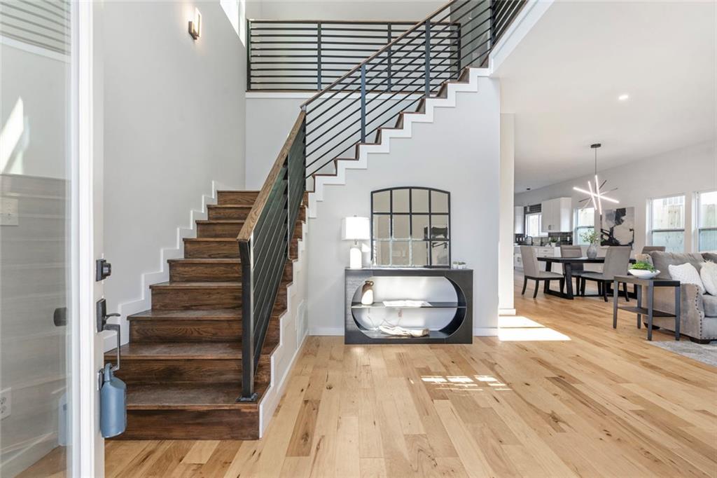 959 Woodbourne Drive SW