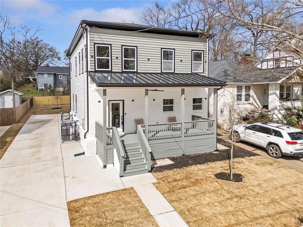 Photo of 959 Woodbourne Drive SW, Atlanta, GA 30310 (MLS # 7728540)