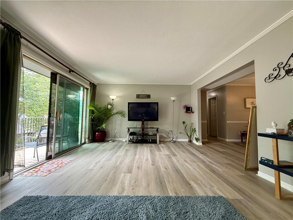 6851 Roswell Road D33