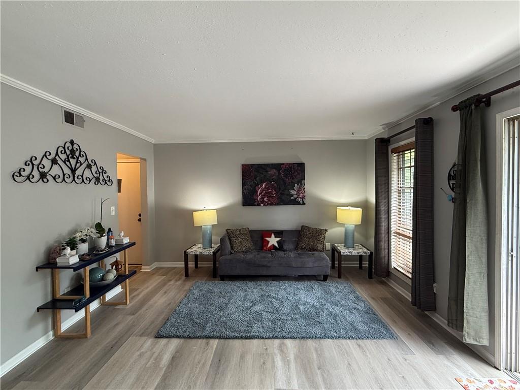 6851 Roswell Road D33