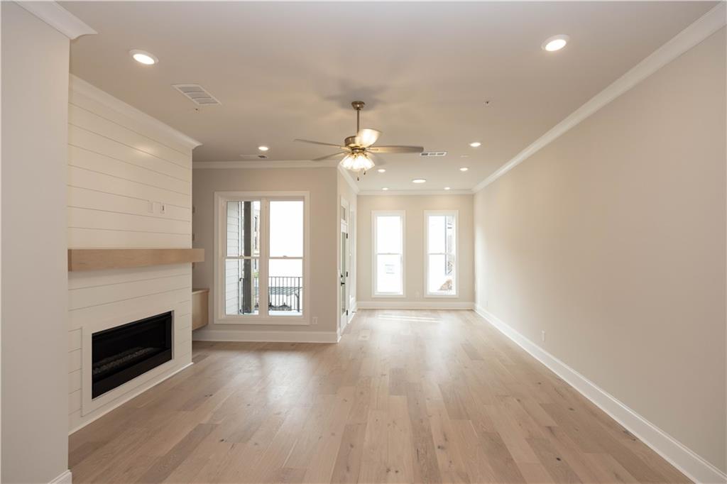 Towns on Thompson - Residential