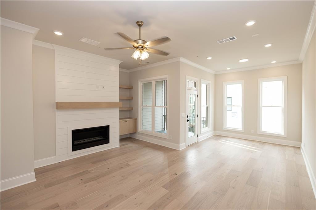 Towns on Thompson - Residential