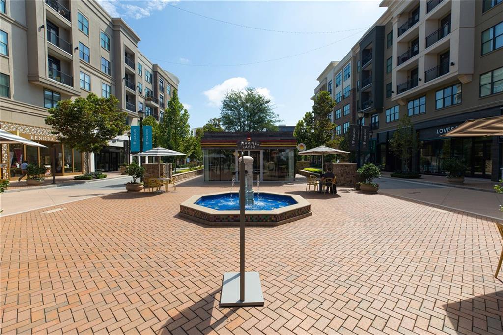 Towns on Thompson - Residential