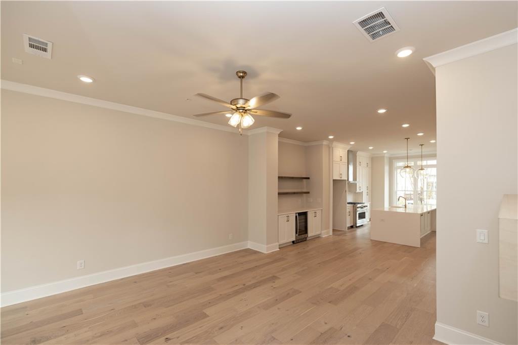 Towns on Thompson - Residential