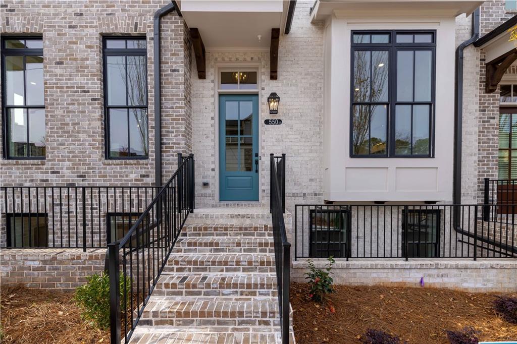 Towns on Thompson - Residential