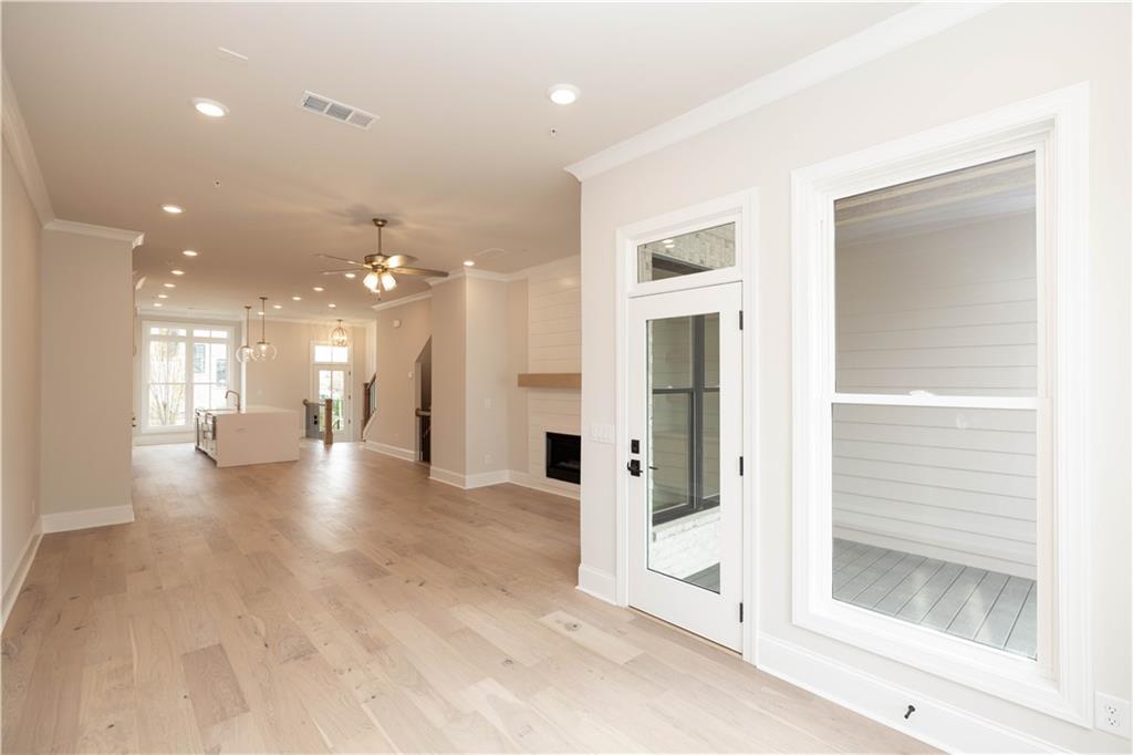 Towns on Thompson - Residential