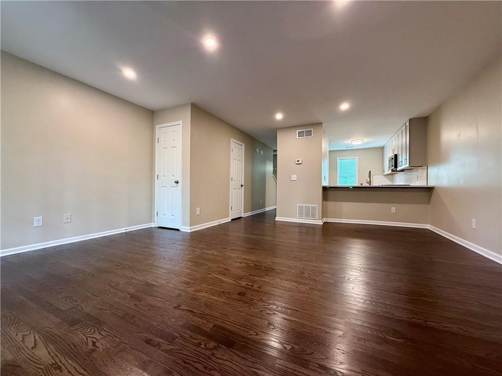 Oak Harbor Townhomes - Residential Lease