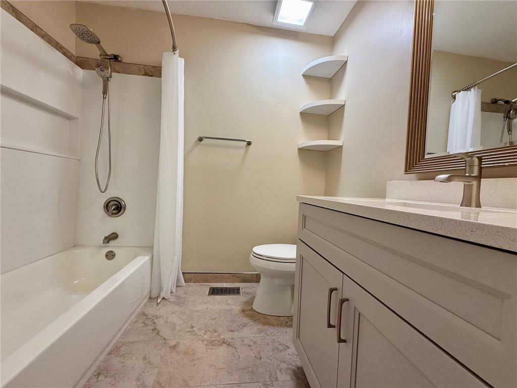 Oak Harbor Townhomes - Residential Lease