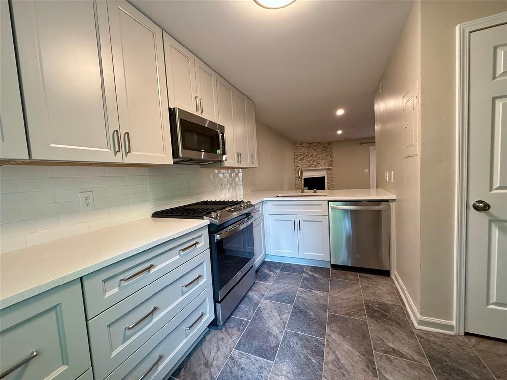 Oak Harbor Townhomes - Residential Lease