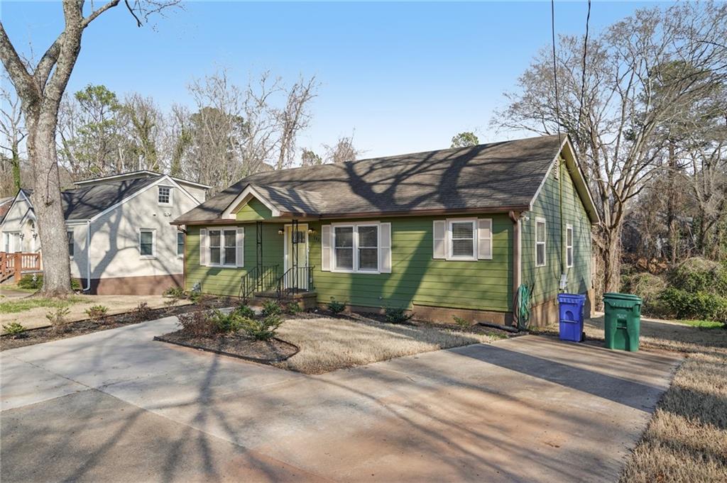 742 Fayetteville Road SE